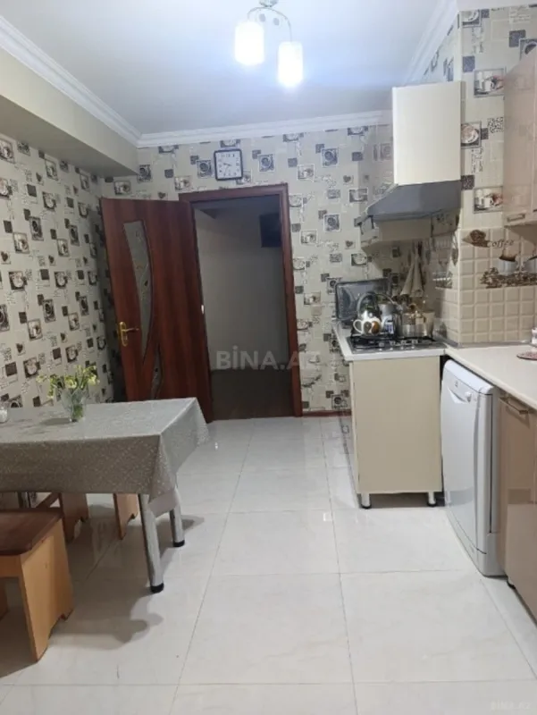 Satılır 3 otaqlı mənzil 110 m²