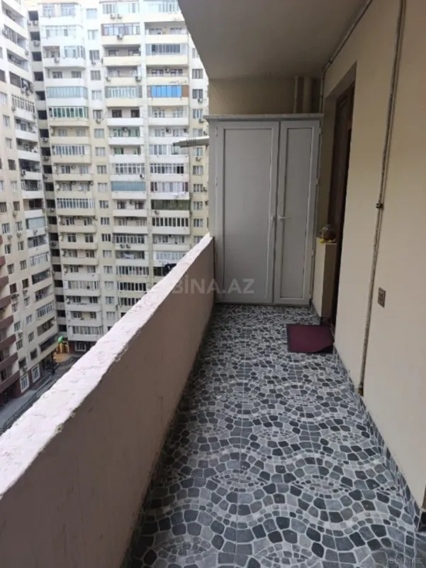 Satılır 3 otaqlı mənzil 110 m²