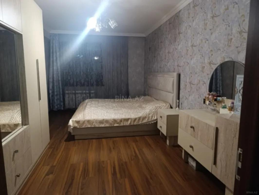 Satılır 3 otaqlı mənzil 110 m²