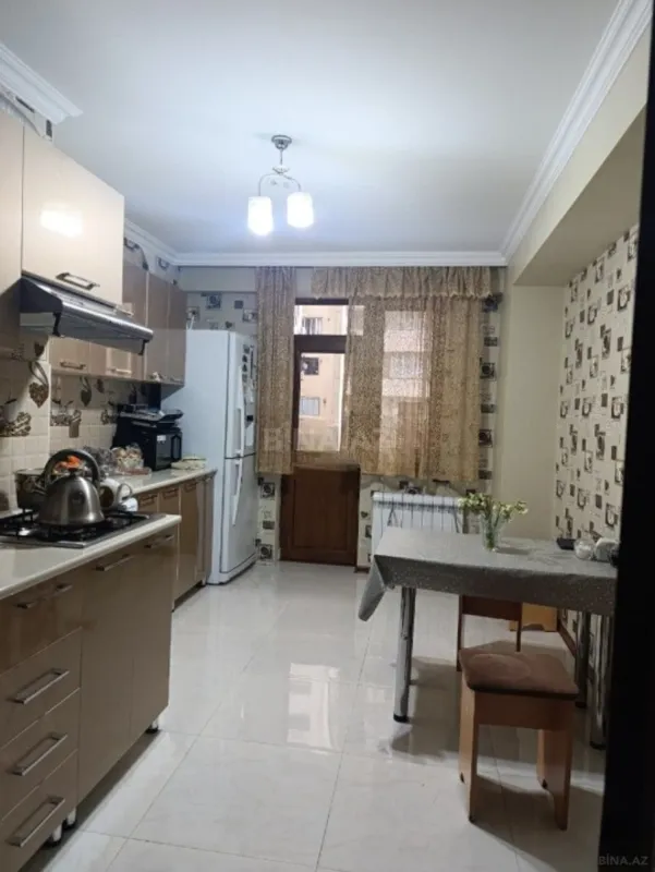 Satılır 3 otaqlı mənzil 110 m²