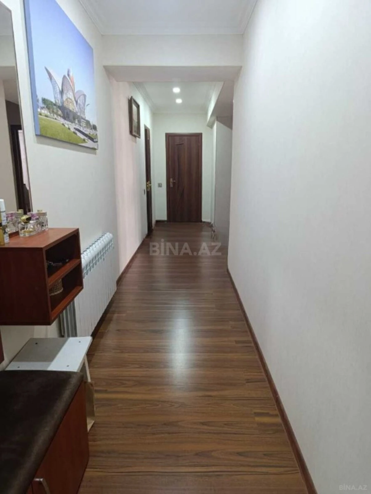 Satılır 3 otaqlı mənzil 110 m²