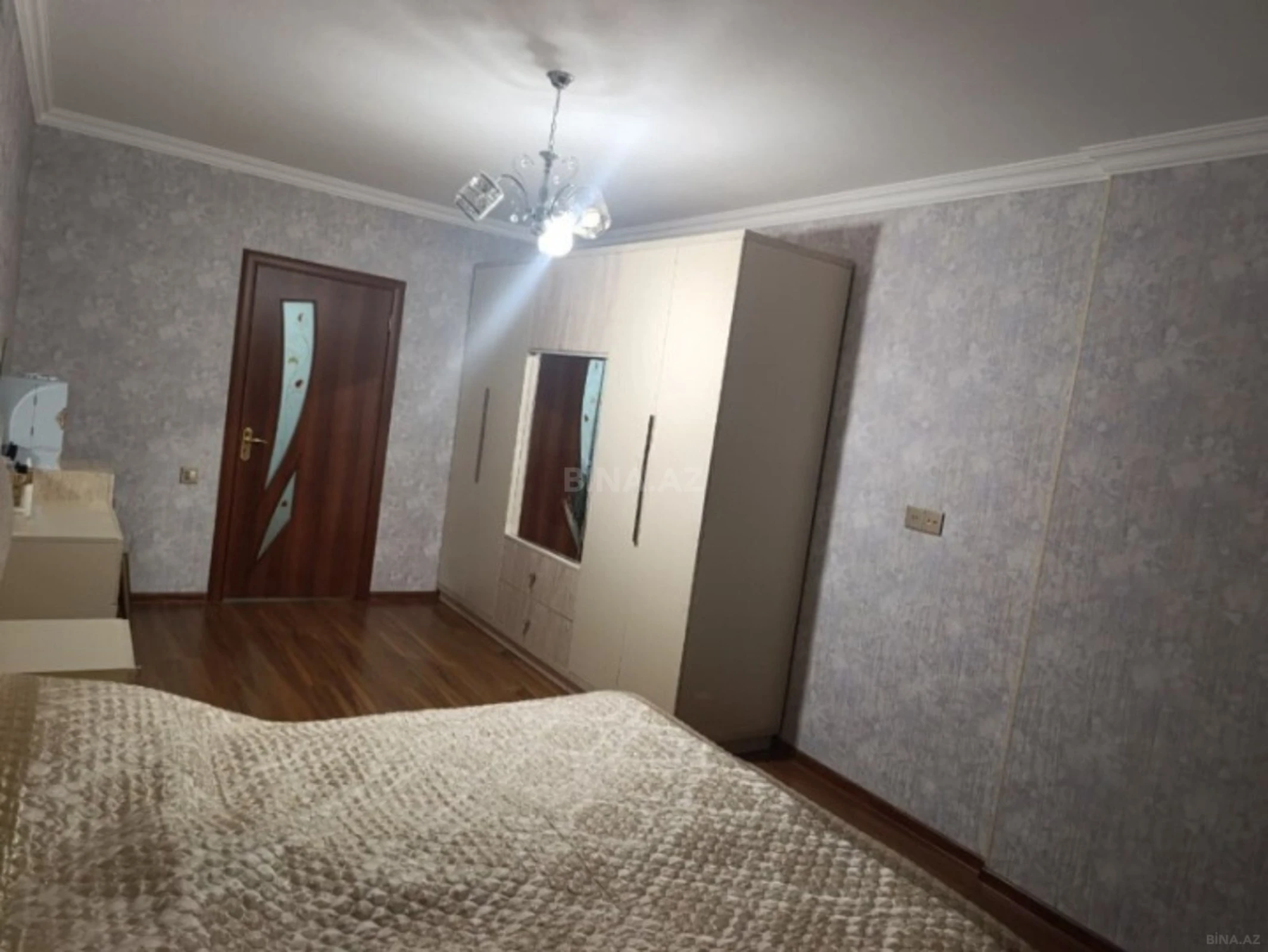 Satılır 3 otaqlı mənzil 110 m²