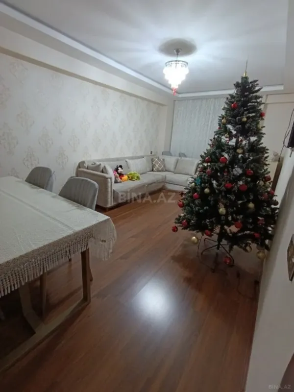 Satılır 3 otaqlı mənzil 110 m²