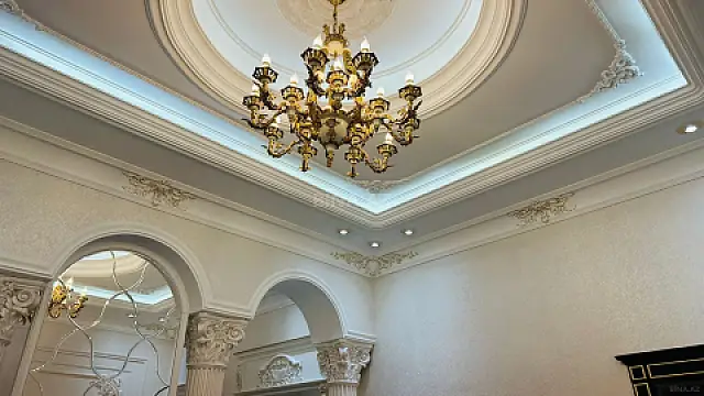 Satılır 4 otaqlı mənzil 215 m²