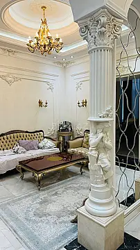 Satılır 4 otaqlı mənzil 215 m²