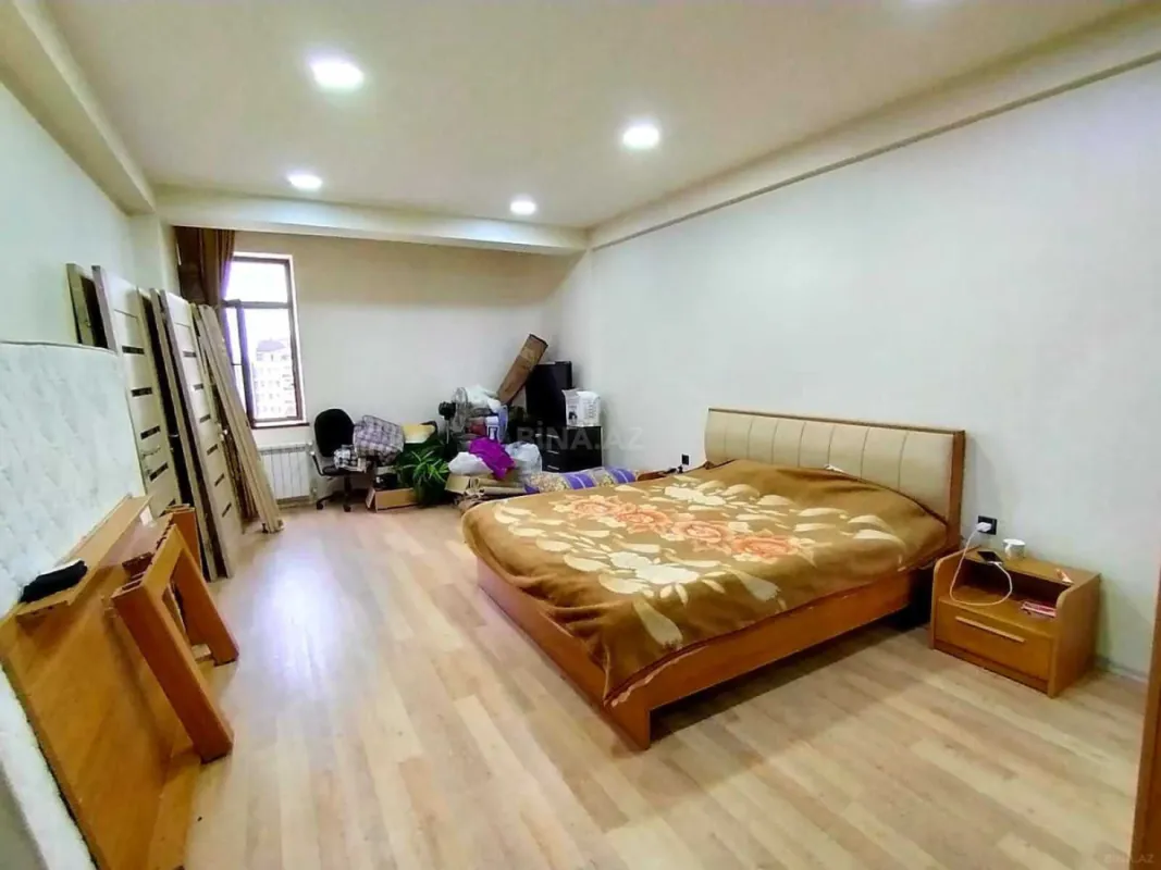 Satılır 2 otaqlı mənzil 101 m²