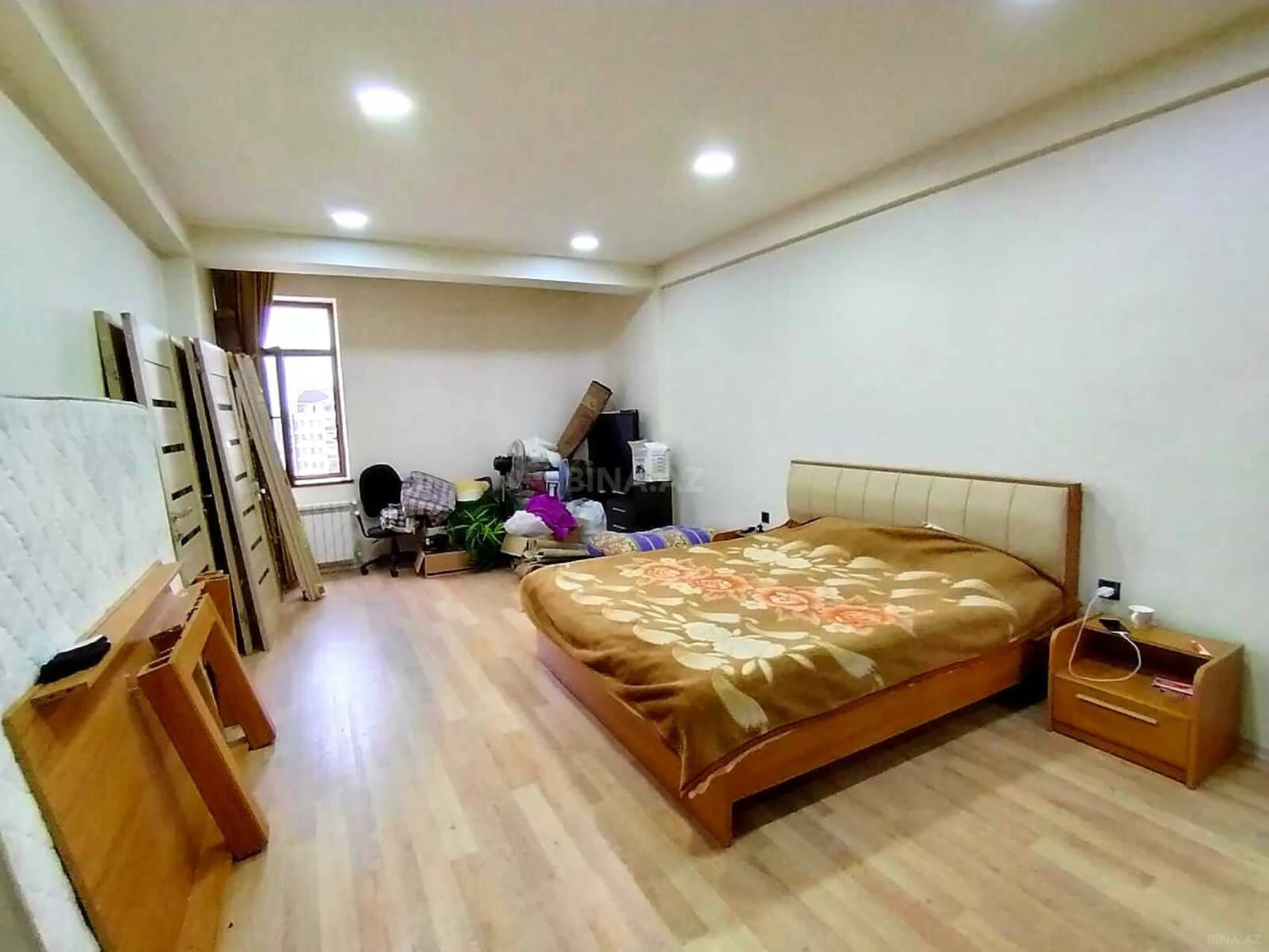 Satılır 2 otaqlı mənzil 101 m²