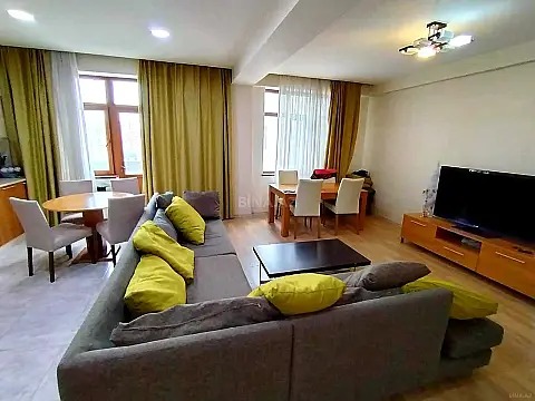 Satılır 2 otaqlı mənzil 101 m²