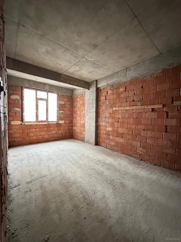 Satılır 2 otaqlı mənzil 108 m²