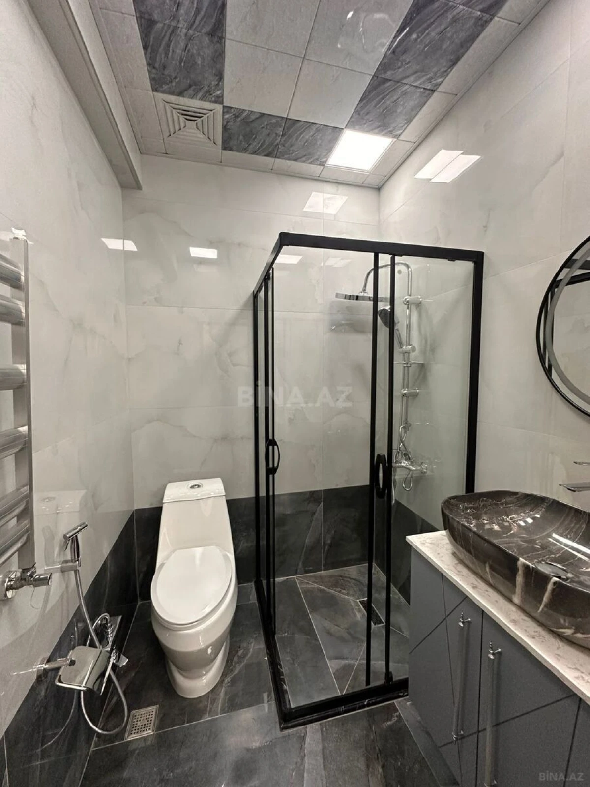 Satılır 2 otaqlı mənzil 71 m²
