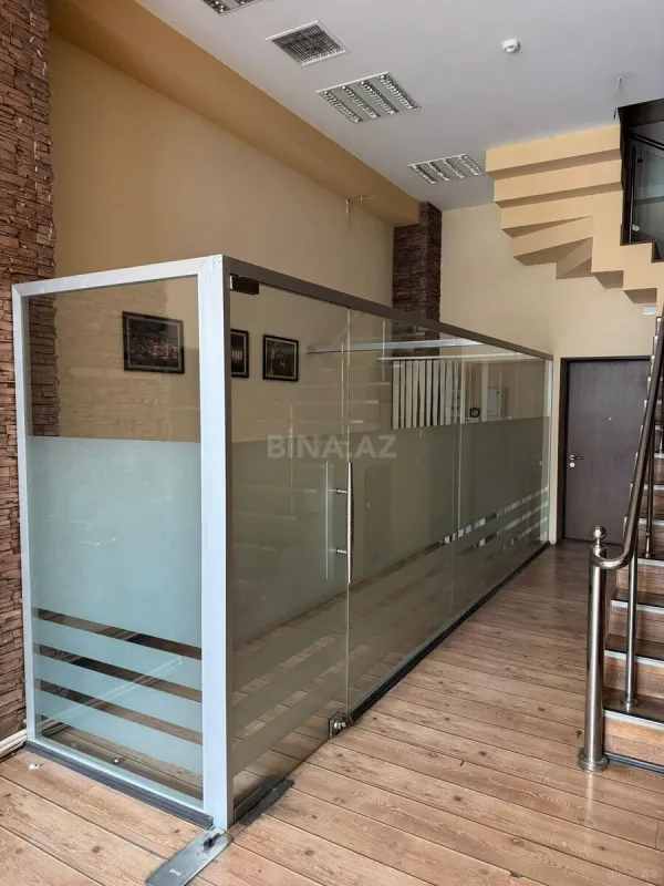 Kirayə verilir 6 otaqlı ofis 180 m²