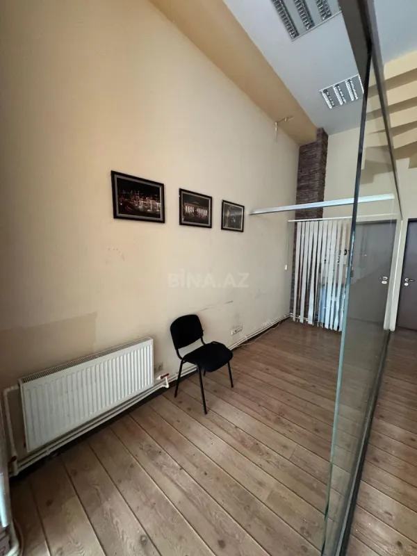 Kirayə verilir 6 otaqlı ofis 180 m²