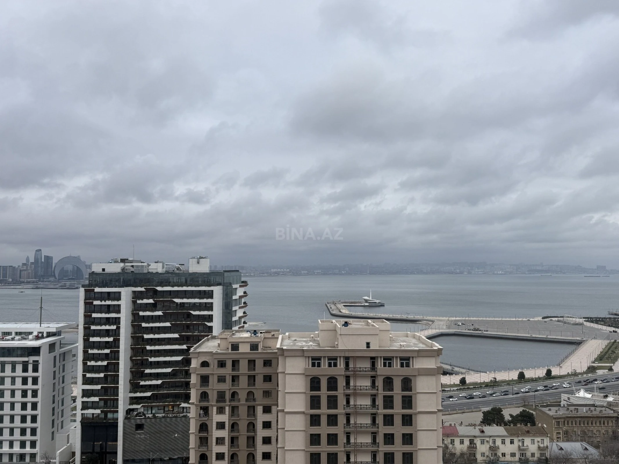 Satılır 3 otaqlı mənzil 100 m²