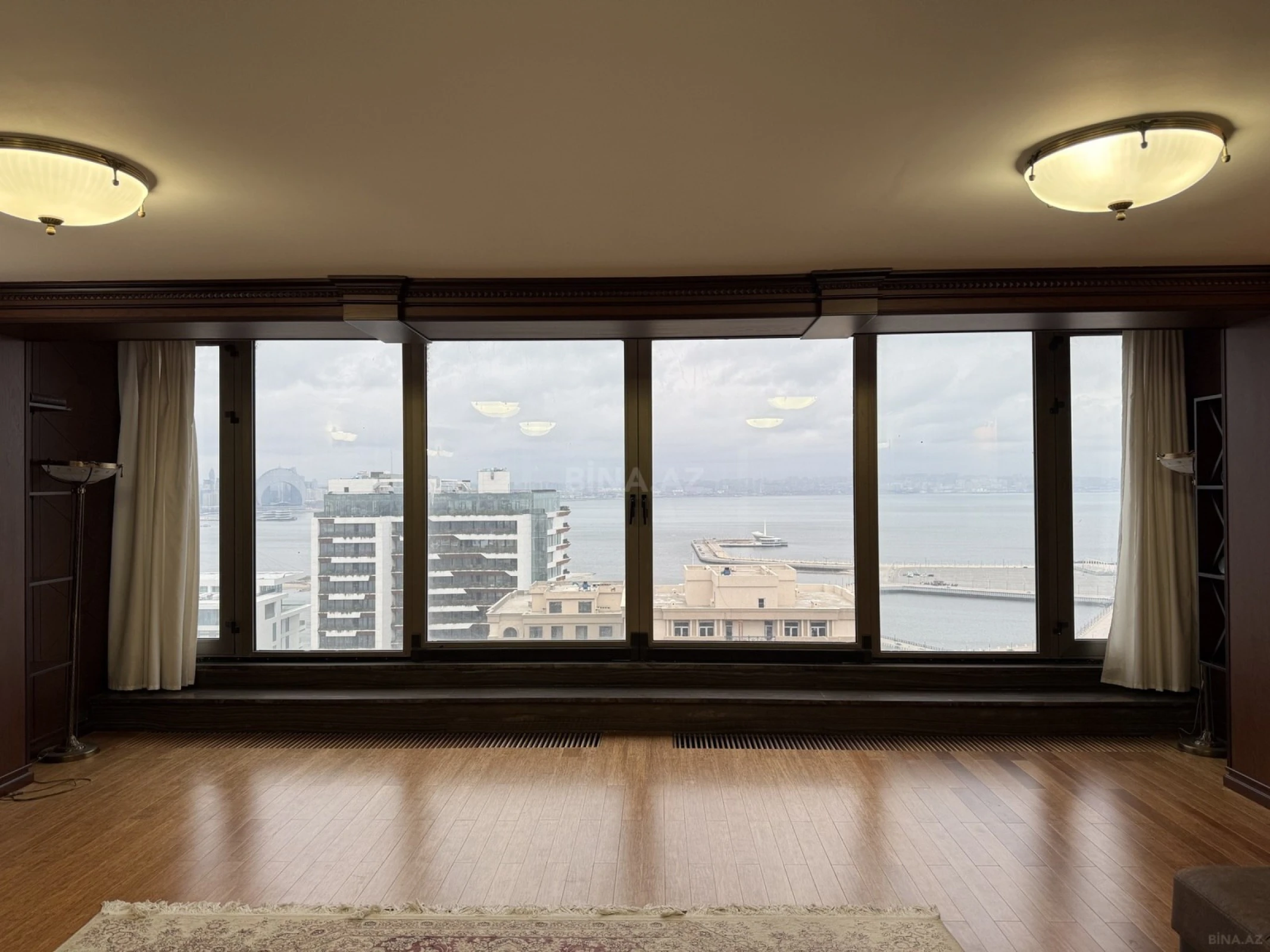 Satılır 3 otaqlı mənzil 100 m²