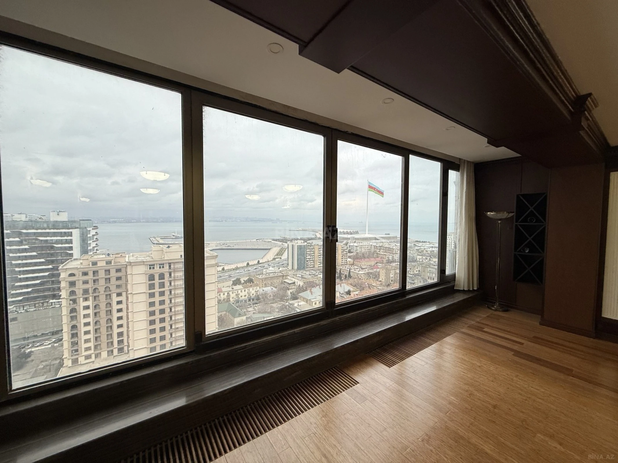 Satılır 3 otaqlı mənzil 100 m²