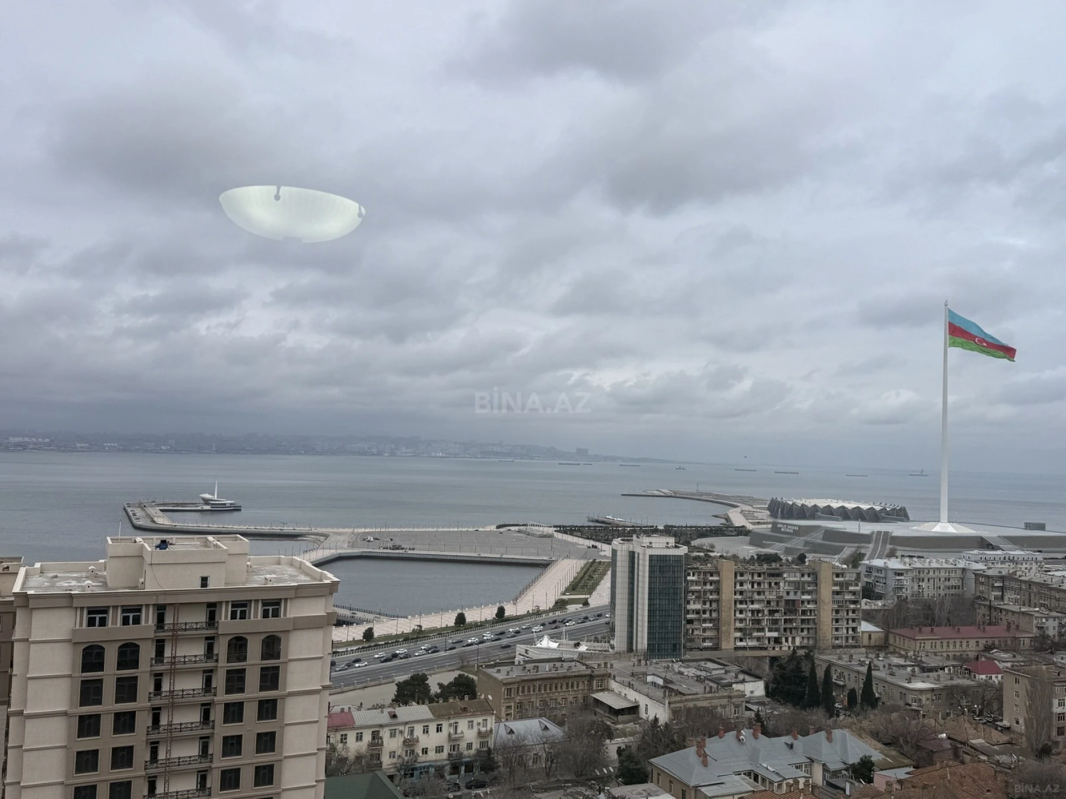 Satılır 3 otaqlı mənzil 100 m²