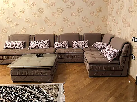 Kirayə verilir 2 otaqlı mənzil 113 m²