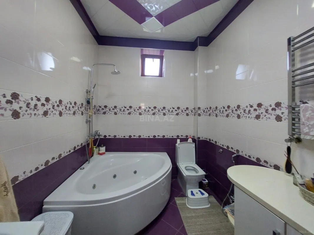 Satılır 6 otaqlı həyət evi 300 m²