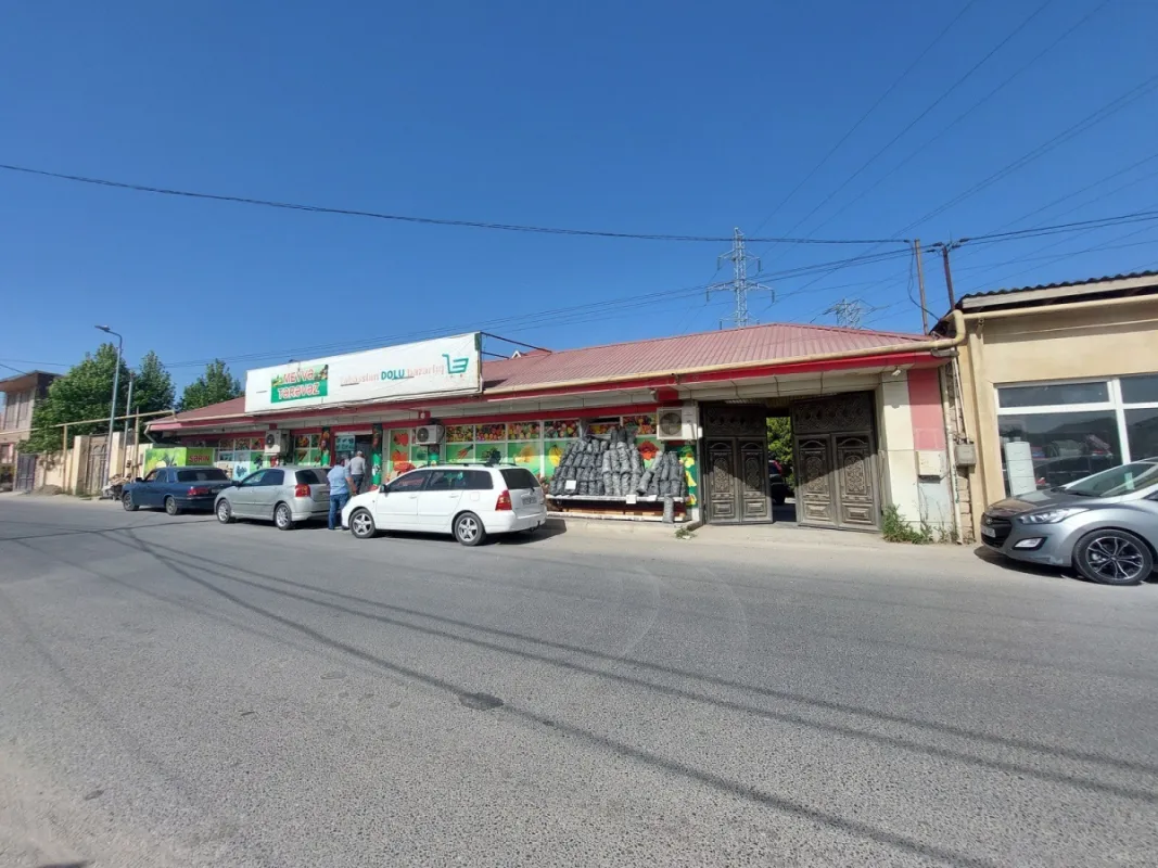 Satılır 6 otaqlı həyət evi 300 m²