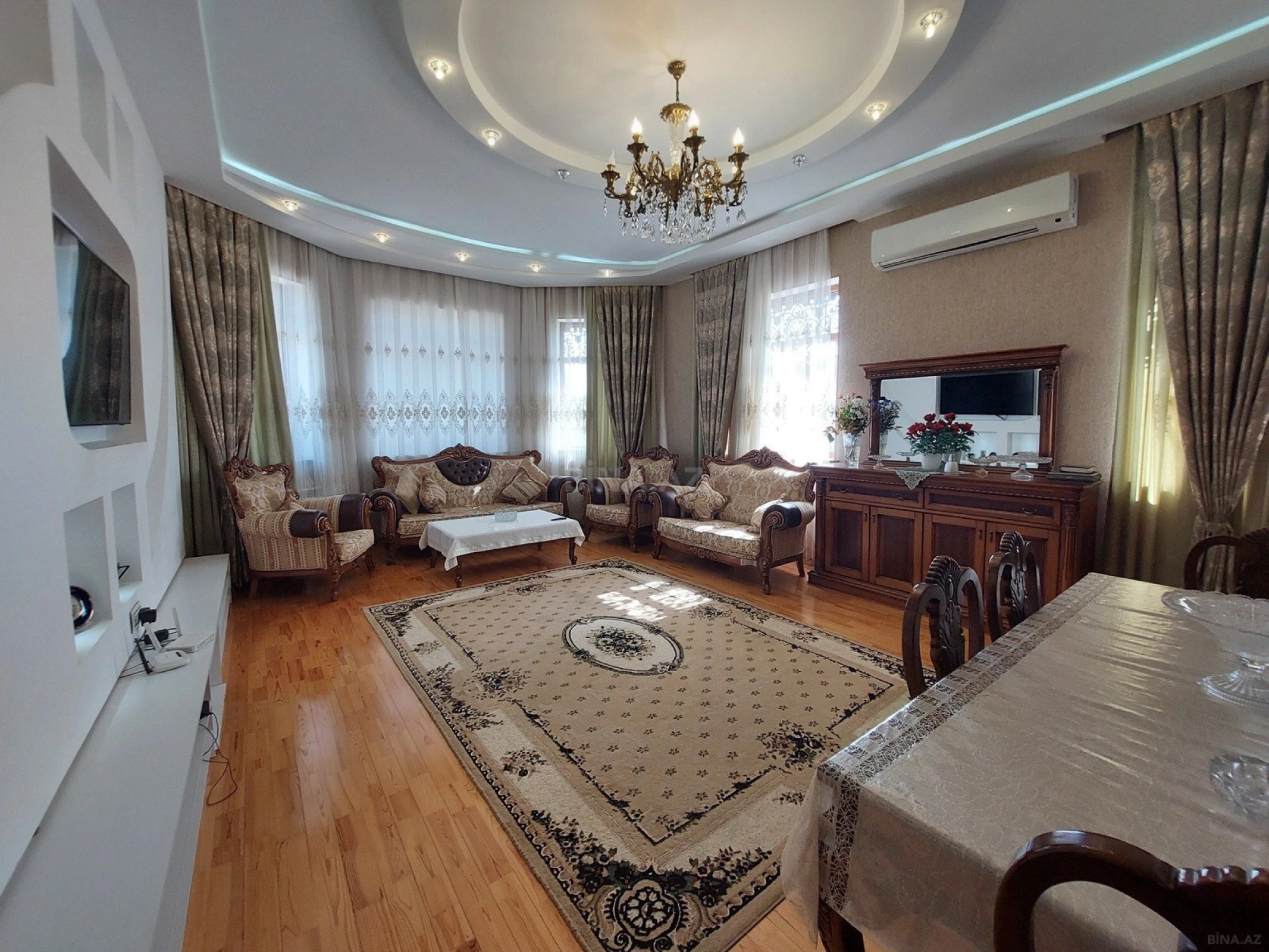 Satılır 6 otaqlı həyət evi 300 m²