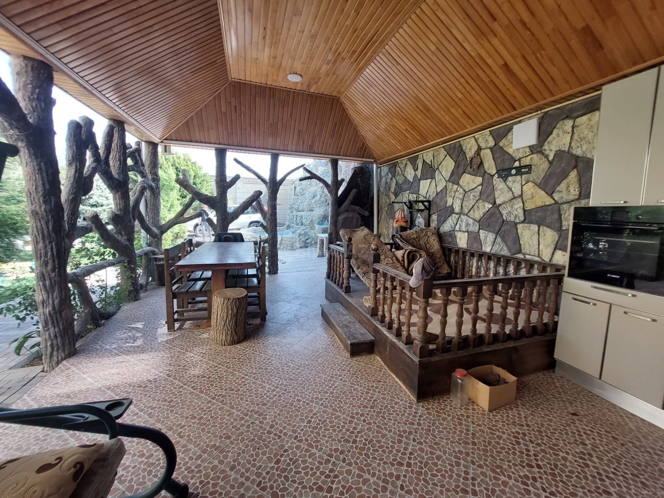 Satılır 6 otaqlı həyət evi 300 m²