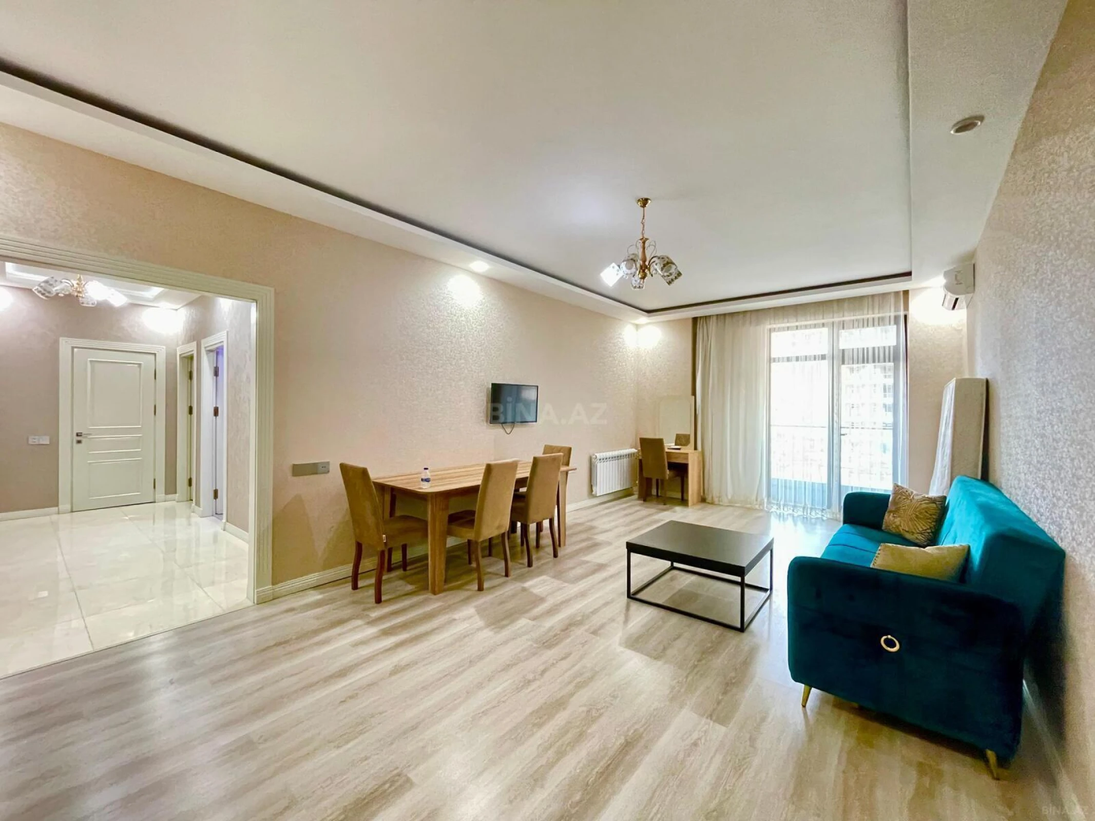 Kirayə verilir 2 otaqlı mənzil 107 m²