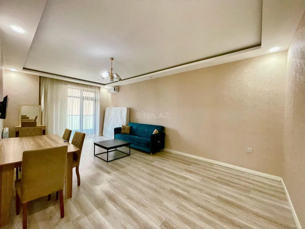 Kirayə verilir 2 otaqlı mənzil 107 m²