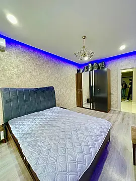 Kirayə verilir 2 otaqlı mənzil 107 m²