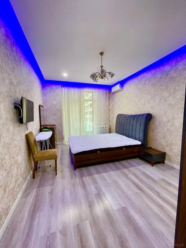 Kirayə verilir 2 otaqlı mənzil 107 m²