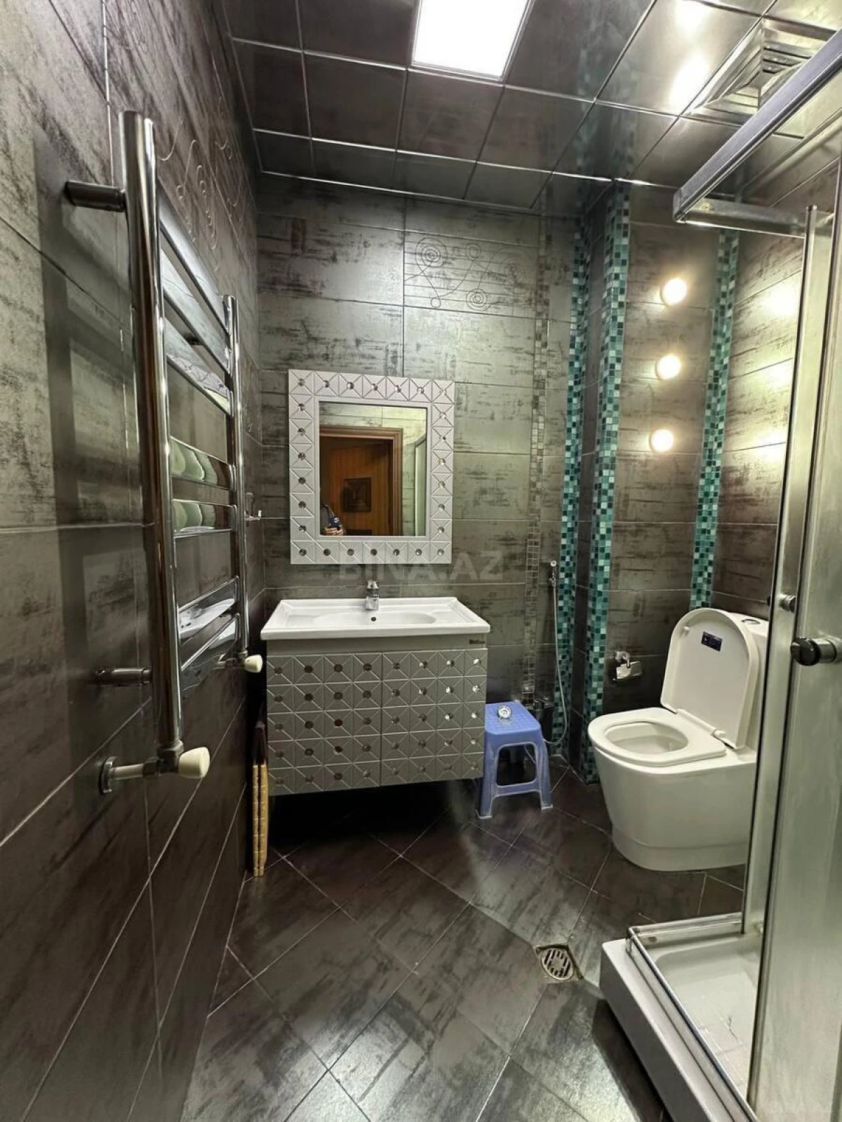 Kirayə verilir 4 otaqlı mənzil 170 m²