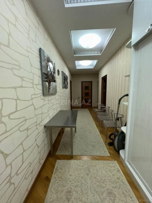 Kirayə verilir 4 otaqlı mənzil 170 m²