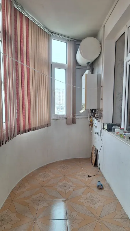 Satılır 3 otaqlı mənzil 117 m²