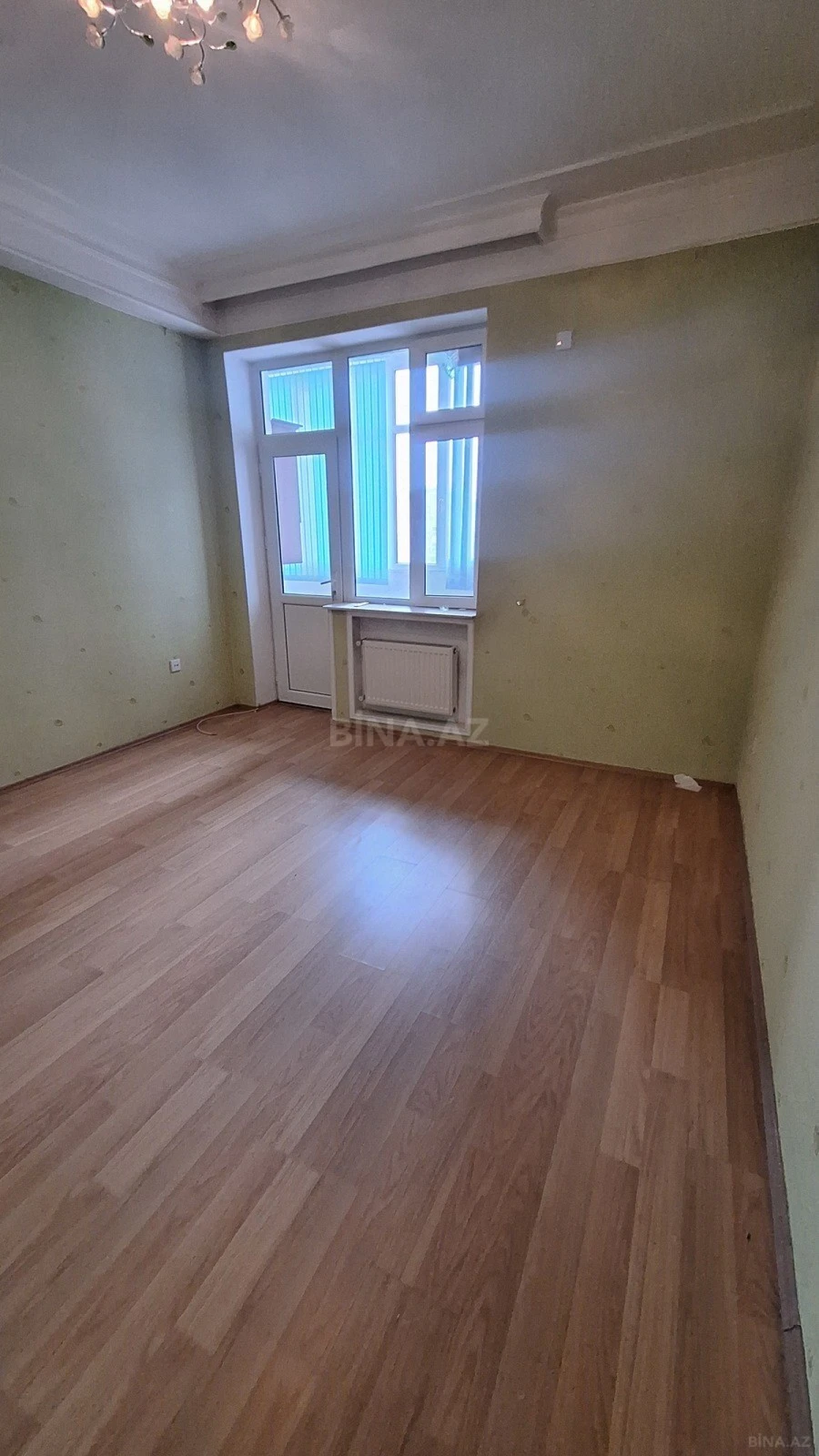 Satılır 3 otaqlı mənzil 117 m²