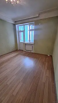 Satılır 3 otaqlı mənzil 117 m²