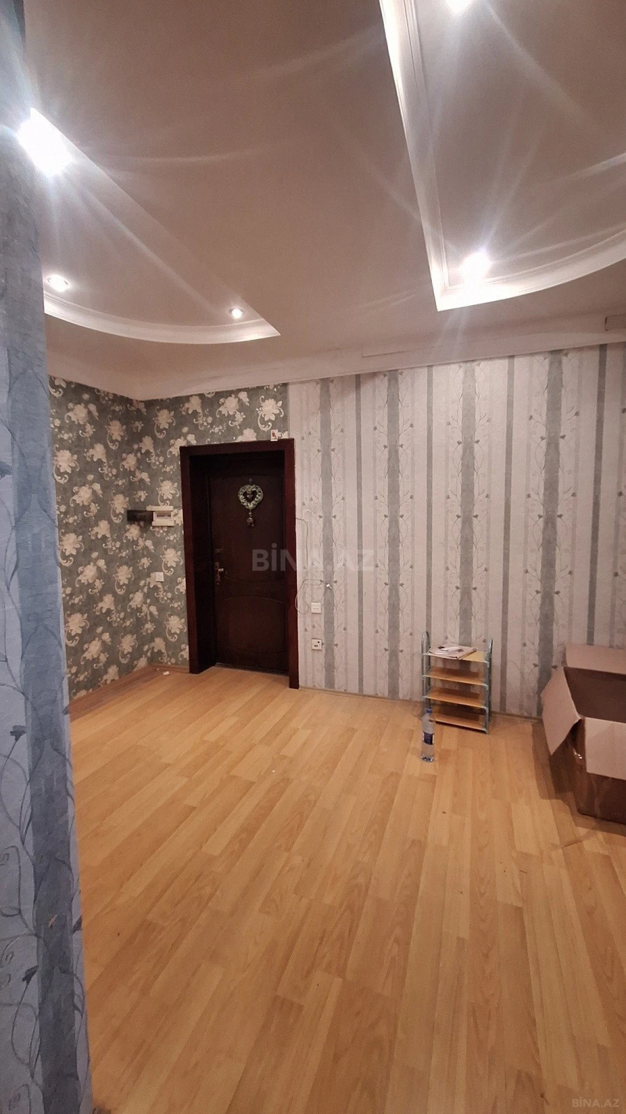 Satılır 3 otaqlı mənzil 117 m²