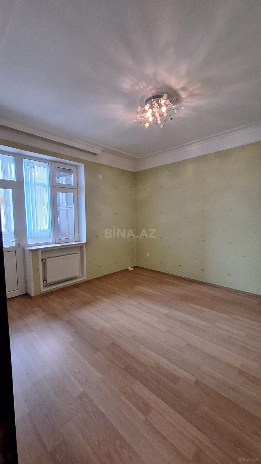 Satılır 3 otaqlı mənzil 117 m²