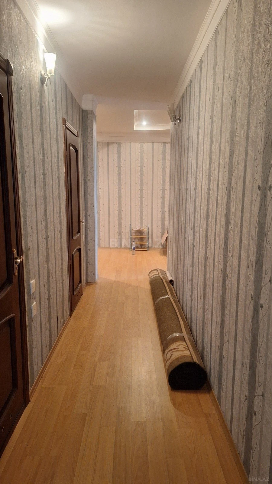 Satılır 3 otaqlı mənzil 117 m²