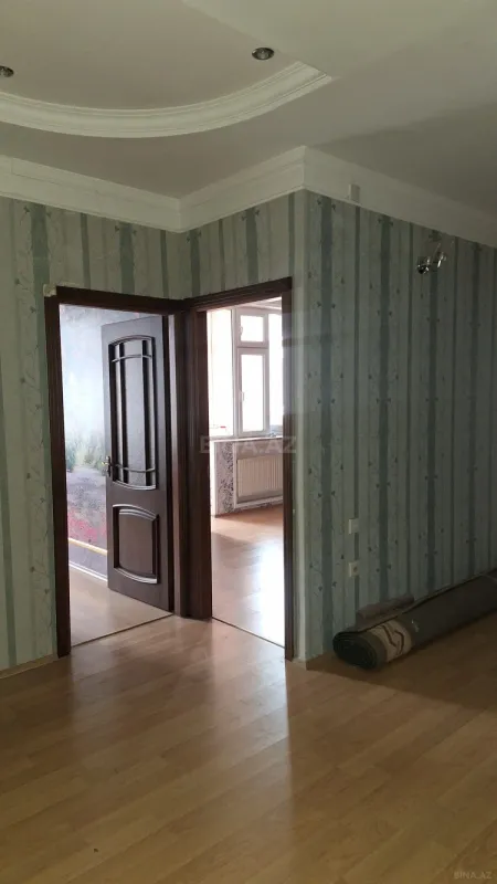 Satılır 3 otaqlı mənzil 117 m²