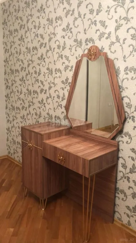 Kirayə verilir 2 otaqlı mənzil 80 m²