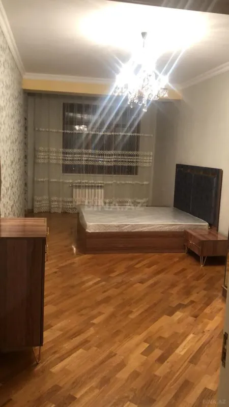 Kirayə verilir 2 otaqlı mənzil 80 m²