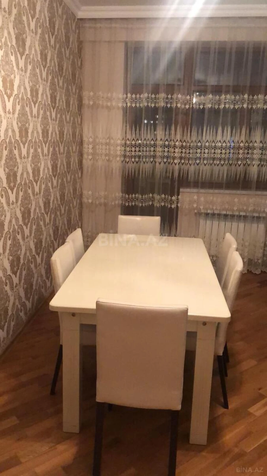 Kirayə verilir 2 otaqlı mənzil 80 m²