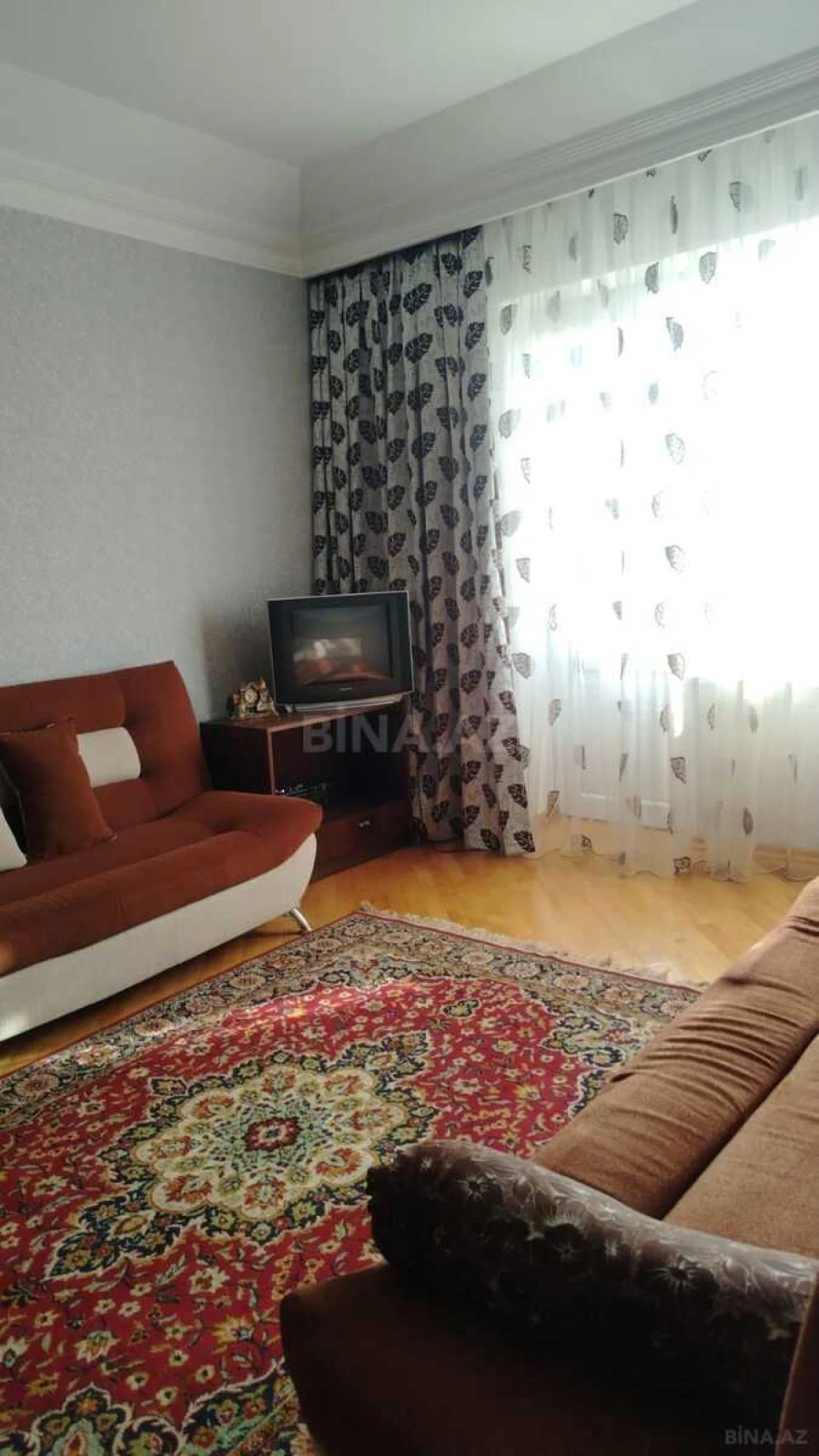 Satılır 5 otaqlı mənzil 120 m²