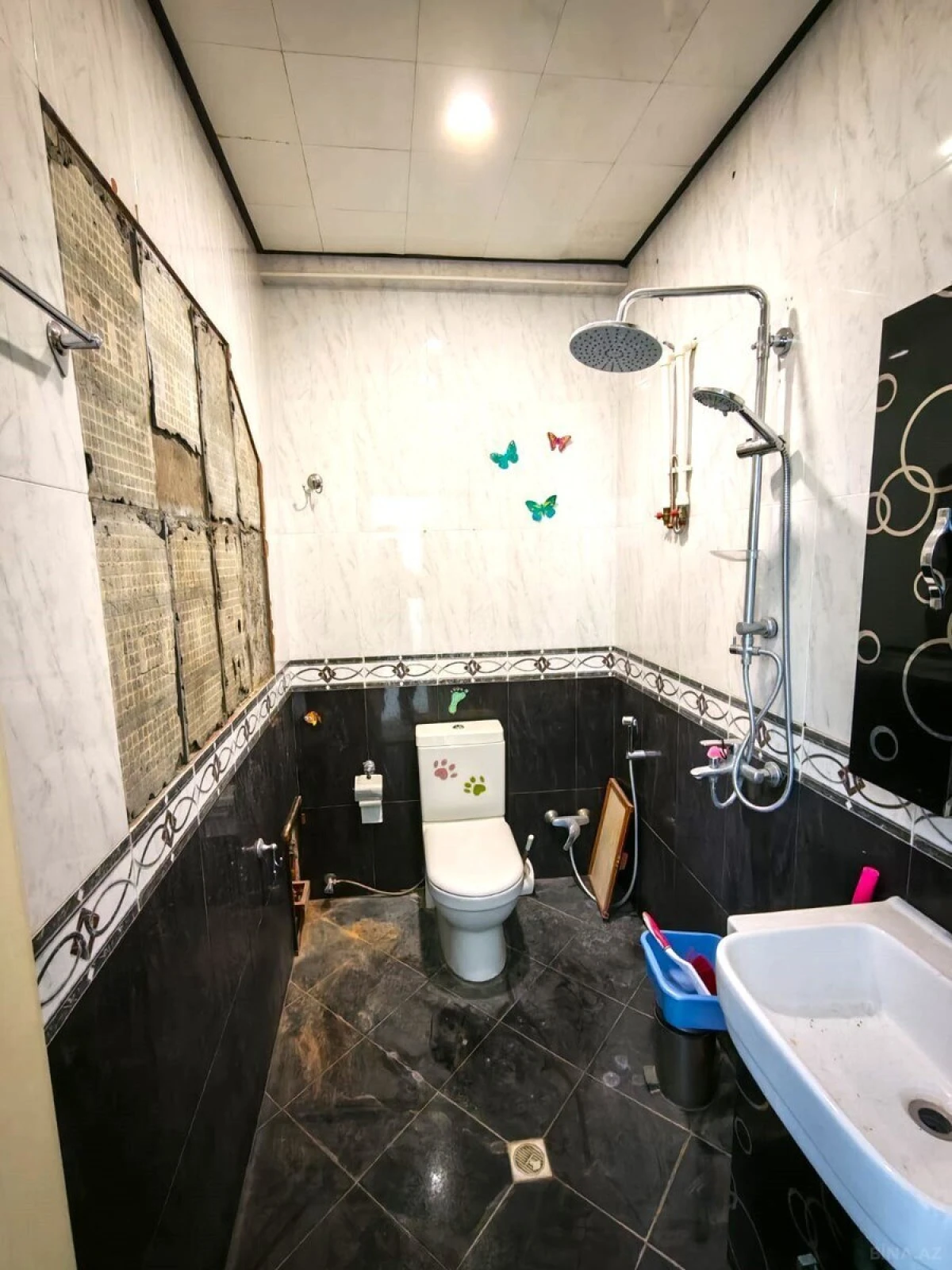 Satılır 3 otaqlı mənzil 180 m²