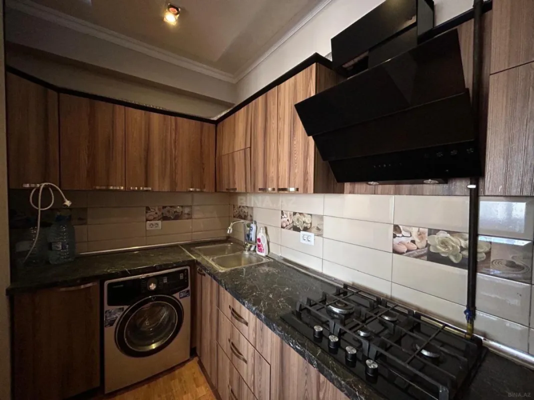 Satılır 2 otaqlı mənzil 81 m²