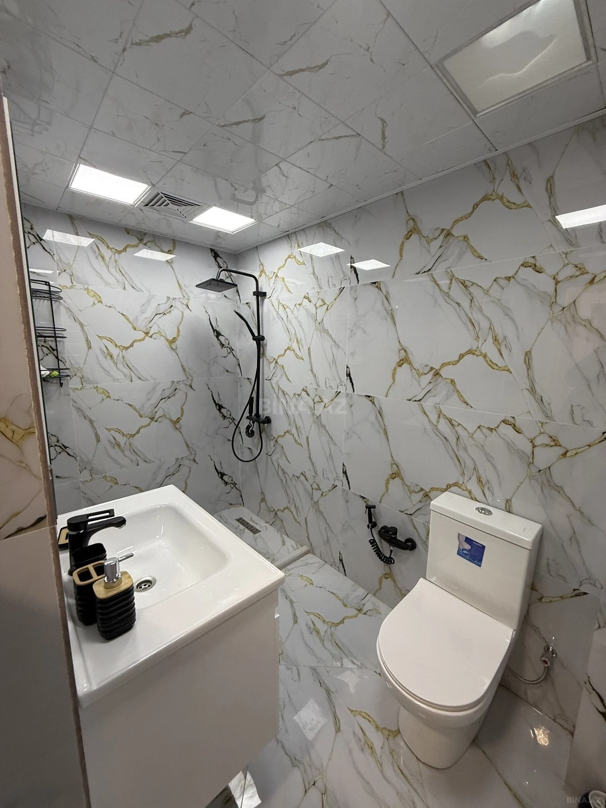 Satılır 2 otaqlı mənzil 65 m²