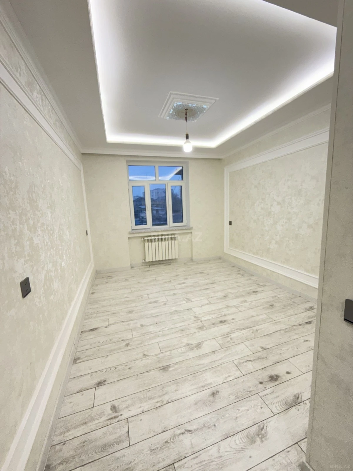 Satılır 2 otaqlı mənzil 65 m²