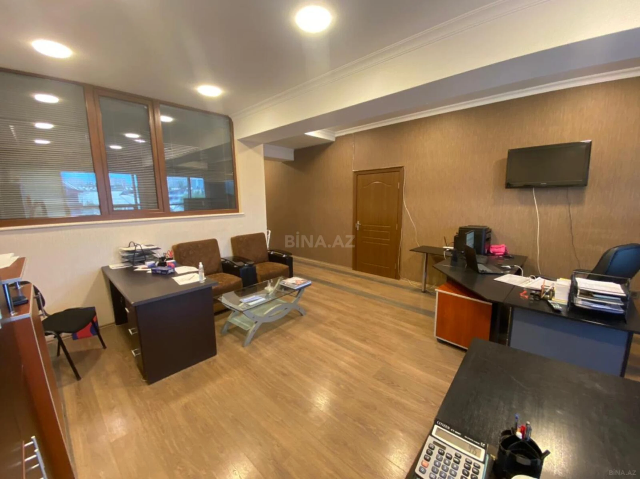 Kirayə verilir 3 otaqlı ofis 120 m²