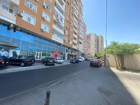 Kirayə verilir 3 otaqlı ofis 120 m²