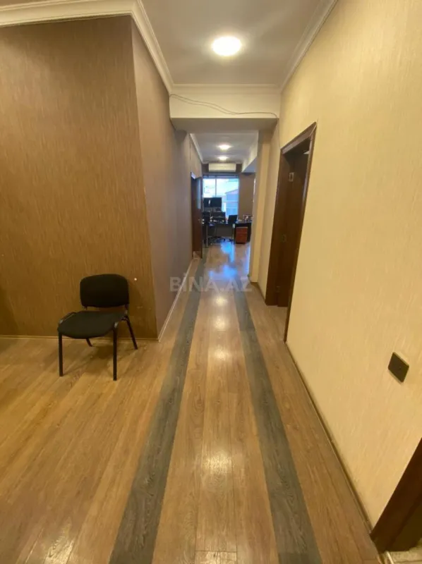Kirayə verilir 3 otaqlı ofis 120 m²