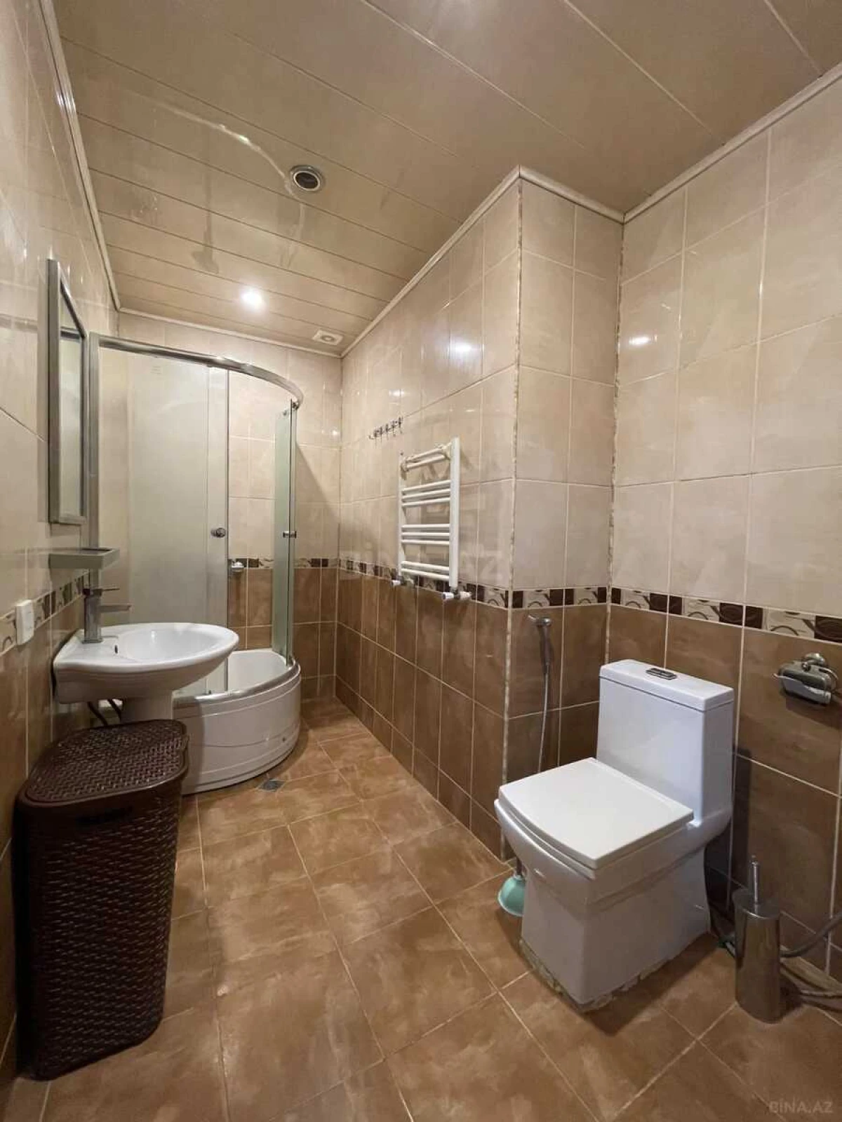 Satılır 3 otaqlı mənzil 130 m²